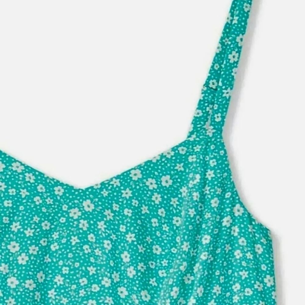 Torrid green floral sz 0 sleeveless Romper - Picture 5 of 7